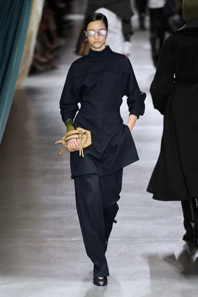 Look 9